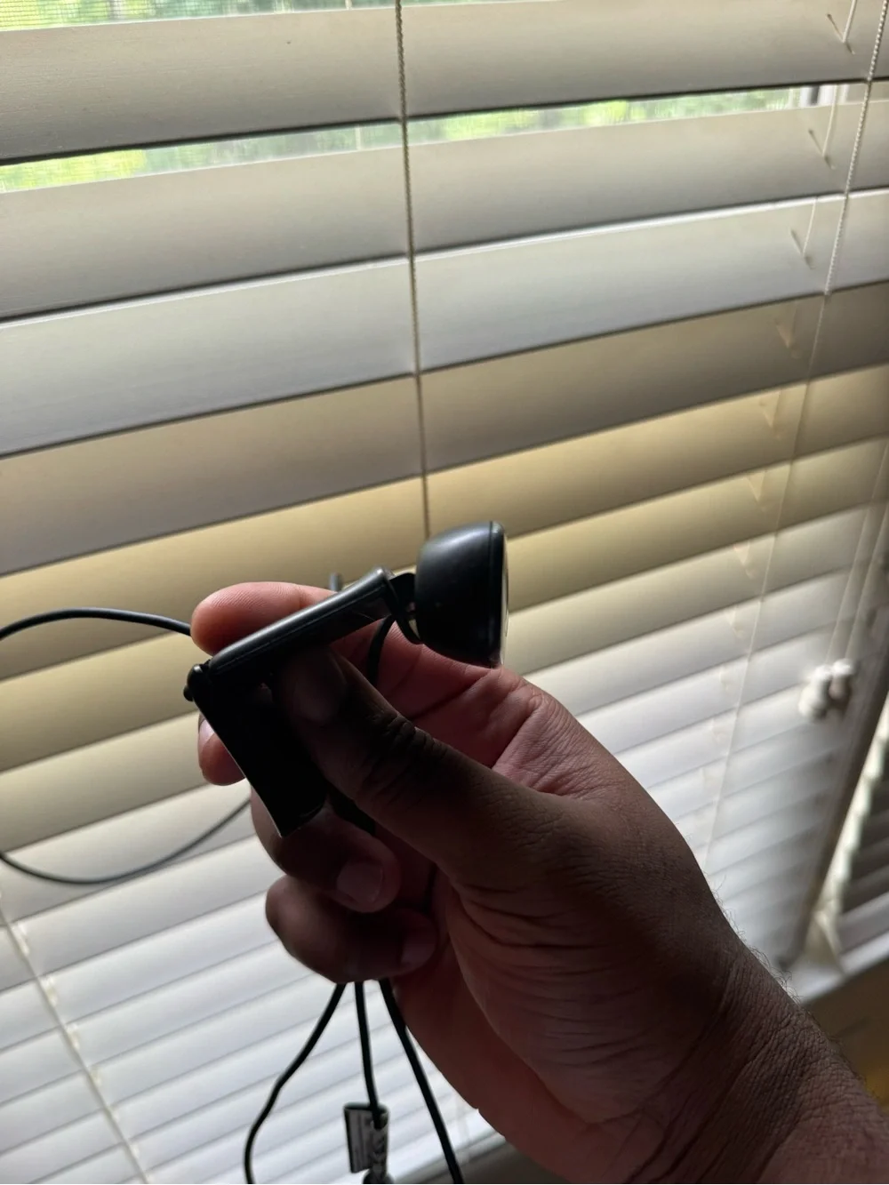 Logitech HD 720p Webcam USB Computer Camera with Built-In Mic